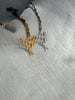 Coiffeuse ~ collier