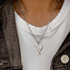 Coiffeuse ~ collier