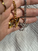 Coiffeuse ~ collier
