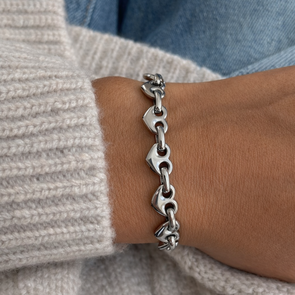 All you need is love ~ bracelet