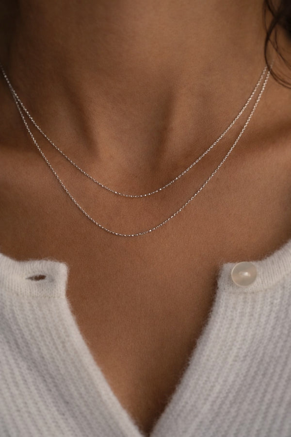 Less is more ~ collier